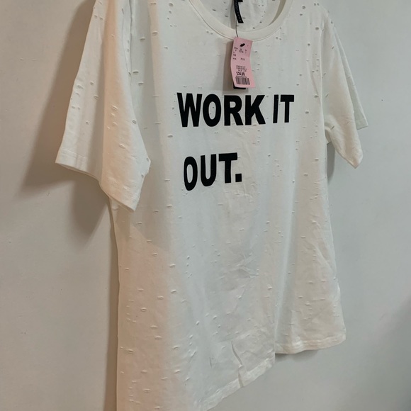 Kendall & Kylie Work Out Tee - Picture 2 of 6